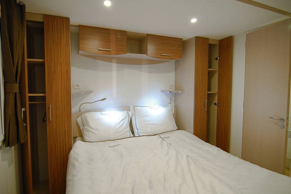 Glampingunterkunft: Doppelbett - SunLodge Maple von Suncamp auf Union Lido
