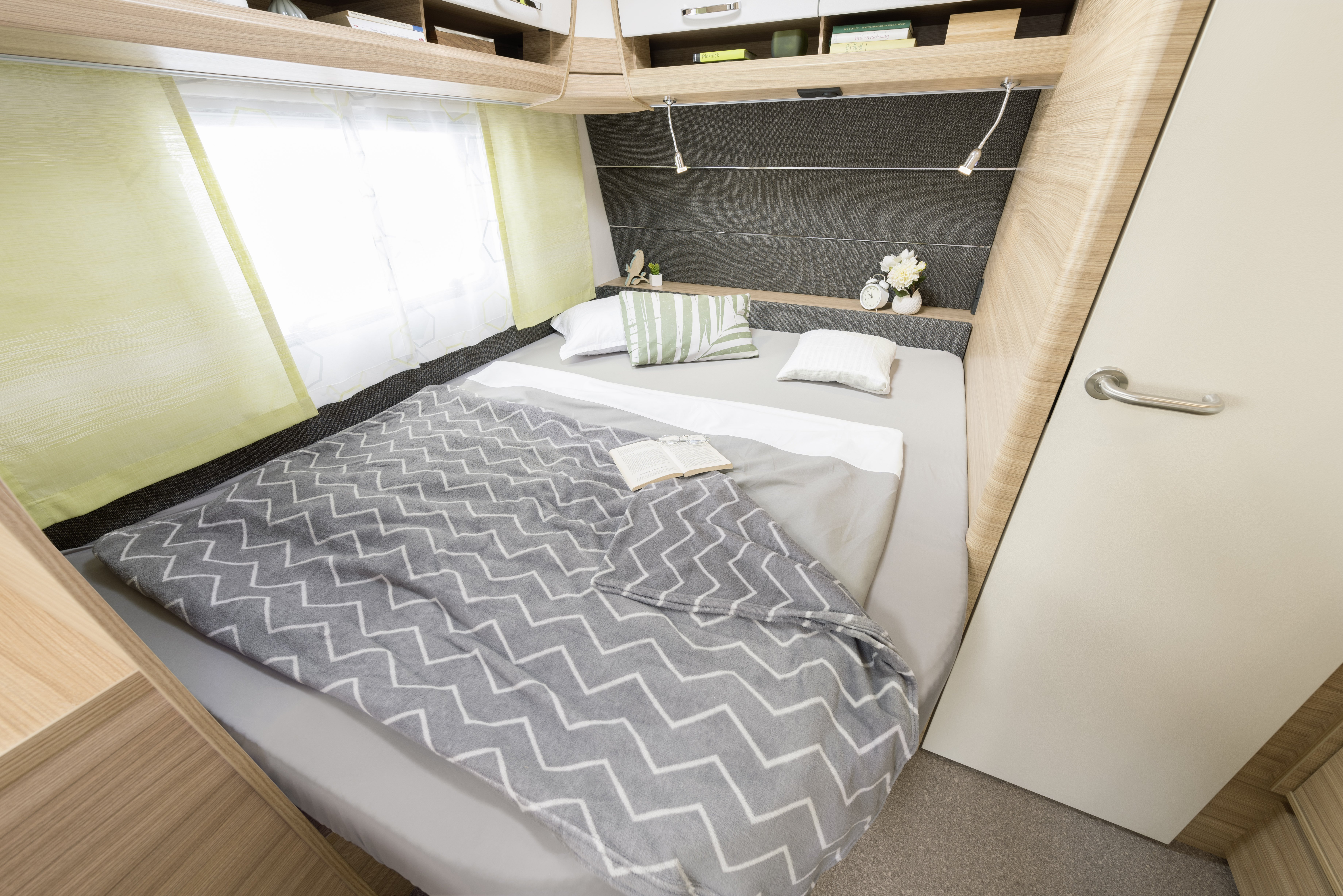 Luxury camping - Ostsee - Elternschlafzimmer - Mobilheime direkt an der Ostsee - Campingplatz Wackerballig Glamping Caravan