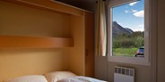 Luxuscamping - Wallis - Zimmer im ein Residence Chalet - Chalets am Camping de la Sarvaz