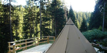 Luxuscamping - W-Lan - PLZ 7526 (Schweiz) - Tipis am Camping Chapella