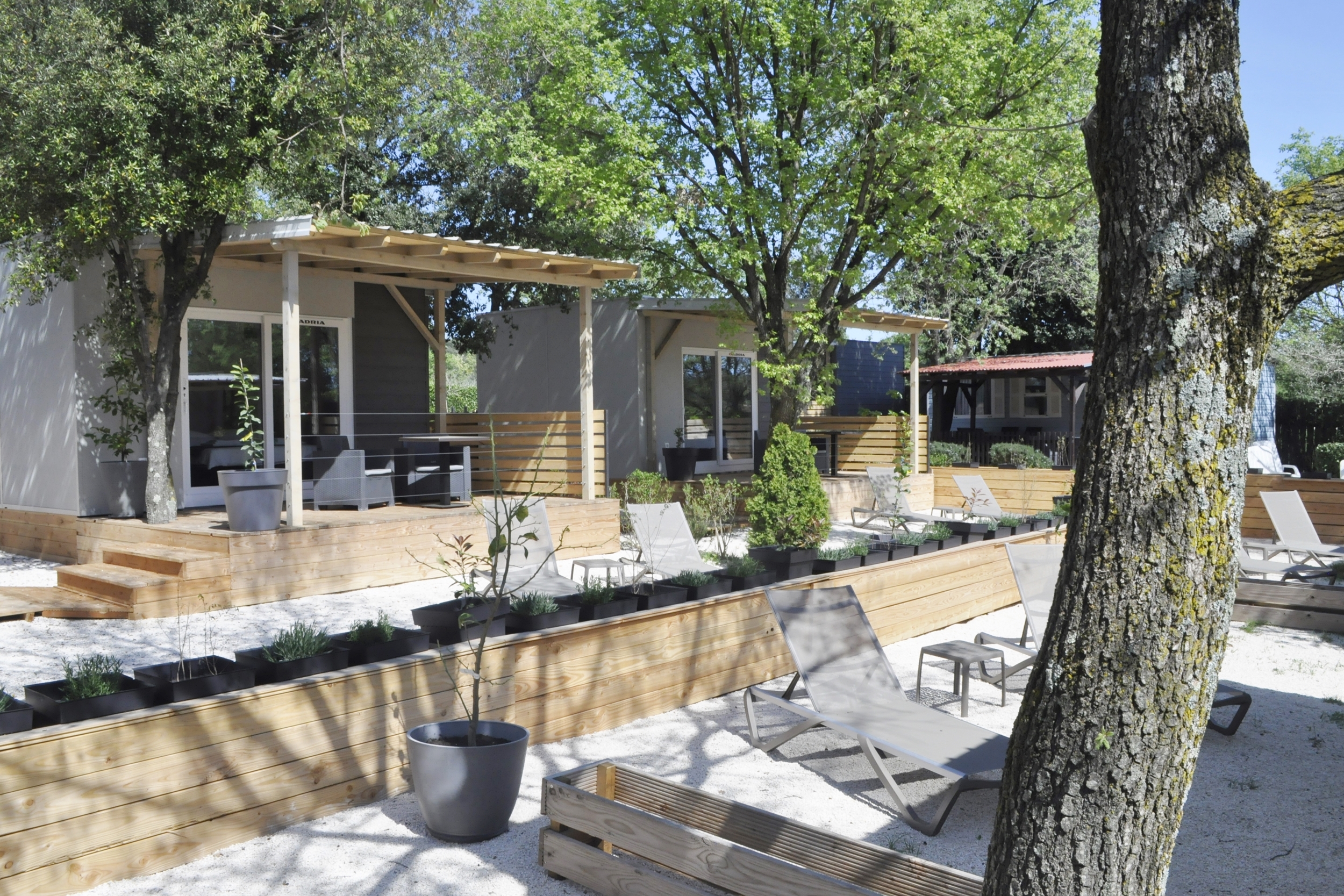 Luxuscamping - Gartenmöbel - Istrien - Bed and breakfast mobile home with terrace and garden - B&B Suite Mobileheime für 2 Personen mit eigenem Garten B&B Suite Mobileheime für 2 Personen mit eigenem Garten