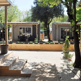Glampingunterkunft: Bed and breakfast mobile home with terrace and garden - B&B Suite Mobileheime für 2 Personen mit eigenem Garten