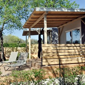 Glampingunterkunft: Pet friendly bed and breakfast mobile home - B&B Suite Mobileheime für 2 Personen mit eigenem Garten