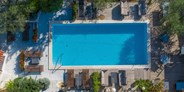Luxuscamping - Rovinj - Pool and relax area - B&B Suite Mobileheime für 2 Personnen mit eigenem Garten