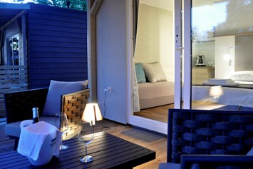 Glampingunterkunft: Bed and breakfast mobile home by night - B&B Suite Mobileheime für 2 Personnen mit eigenem Garten