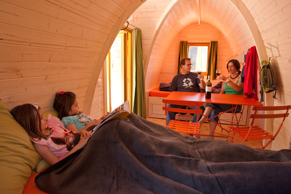 Glampingunterkunft: Innenansicht PODhouse - PODhouse - Holziglu klein auf Camping Atzmännig