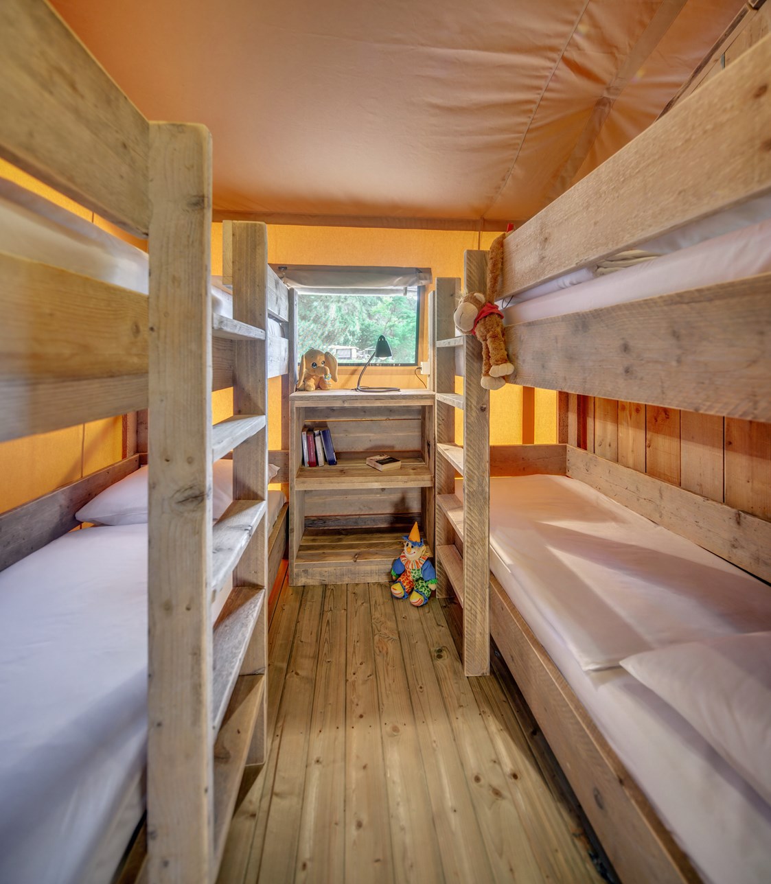 Glampingunterkunft: Kinderzimmer mit zwei Stockbetten - Safari-Zelte auf Lanterna Premium Camping Resort