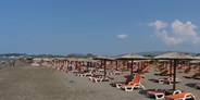 Luxuscamping - Kochmöglichkeit - Montenegro-Bundesland - Luxusmobilheim von Gebetsroither am Camping Safari Beach