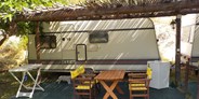 Luxuscamping - Bootsverleih - Simple Caravan - Wohnwagen auf Thalatta Camp