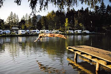 Glampingunterkunft: eigener Badesee - Safari-Lodge-Zelt "Hippo" am Nature Resort Natterer See