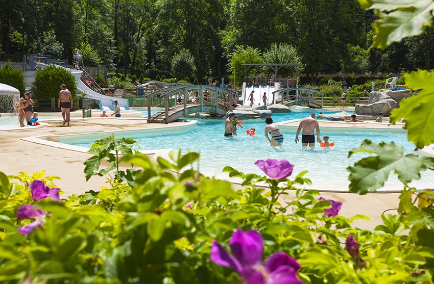 Glampingunterkunft: Mobilheime Loggia und Residence auf Domaine de Chalain