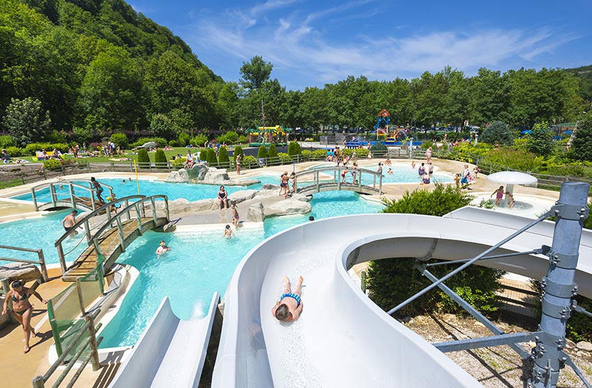 Glampingunterkunft: Mobilheime Loggia und Residence auf Domaine de Chalain