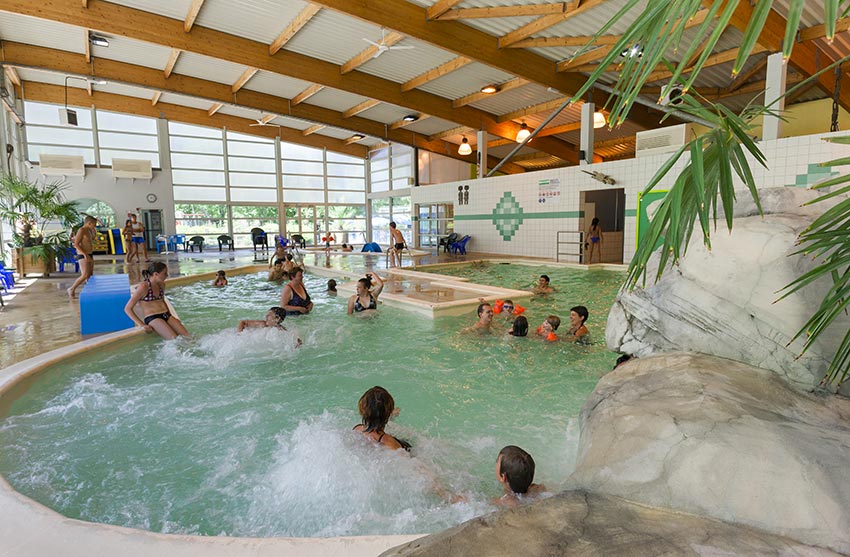 Glampingunterkunft: Mobilheime Loggia und Residence auf Domaine de Chalain