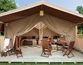 Glampingunterkunft: Außenansicht Safarizelt von eurocamp - Safarizelt für 6 Personen von Eurocamp am Camping Parco delle Piscine