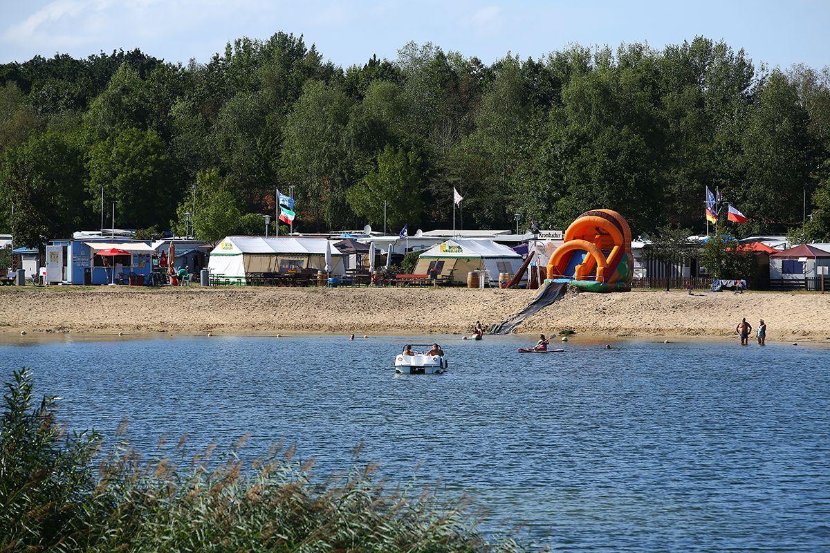 Luxuscamping - getrennte Schlafbereiche - Niedersachsen - Kransburger See Mietwohnwagen am Kransburger See