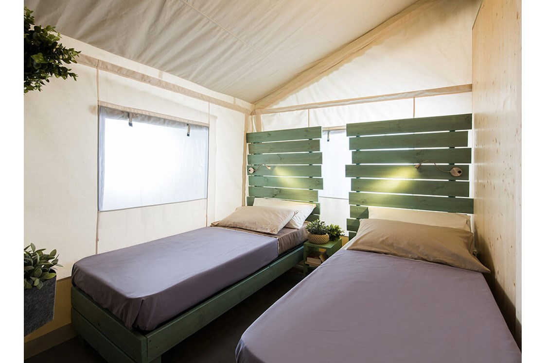 Glampingunterkunft: Premium Three Bedroom Glampingzelt auf dem Boutique Campingplatz Santa Marina