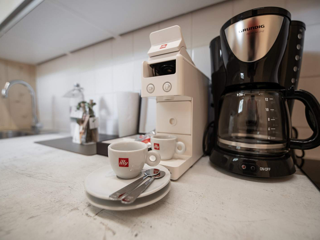 Luxuscamping - Kühlschrank - Pula - Arena One 99 Glamping - Meinmobilheim Adriatic Suite auf dem Arena One 99 Glamping