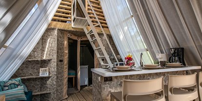 Luxuscamping - Two bedroom lodge tent auf dem Arena One 99 Glamping