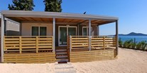 Luxuscamping - Biograd na Moru - Campingplatz Ljutić - Meinmobilheim Mediteran Superior Seaview auf dem Campingplatz Ljutić