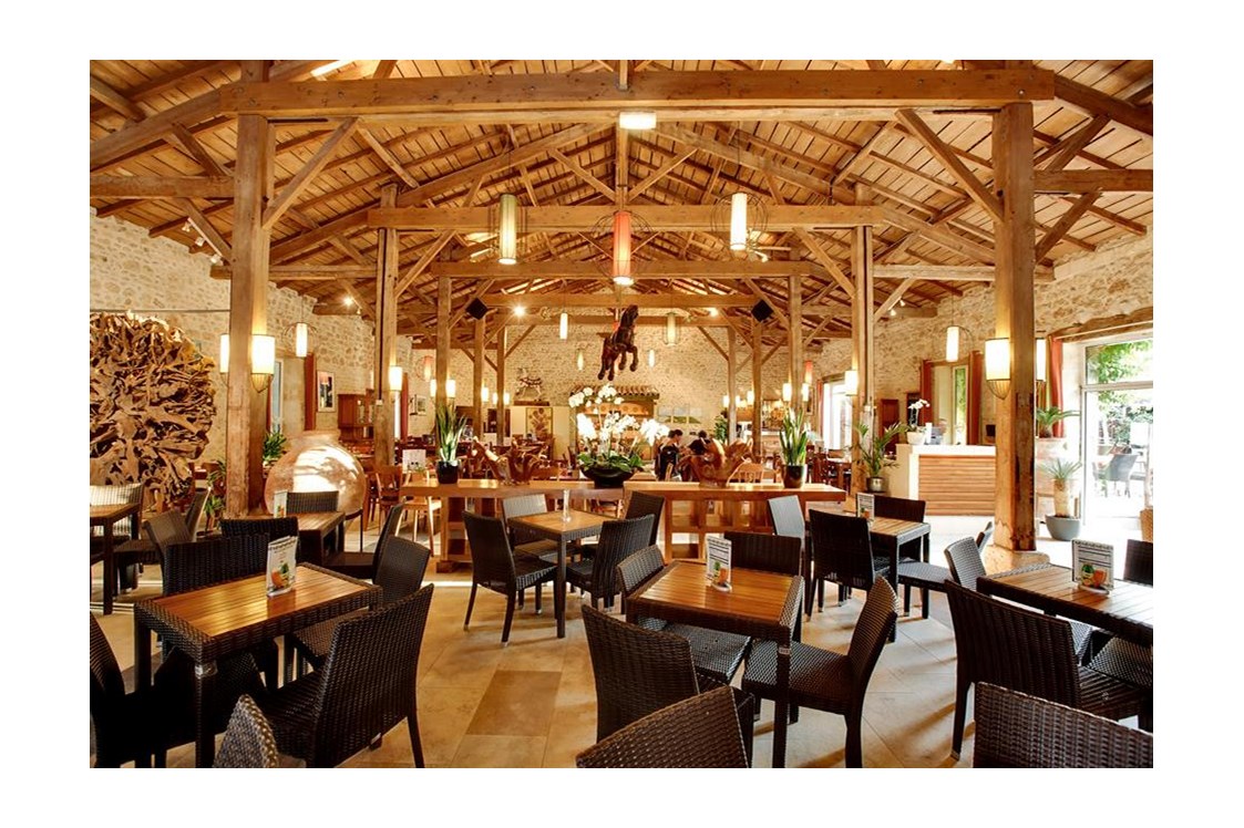 Glampingunterkunft: Restaurant 'Le Carrousel' - Cottage Key West Suite 5 auf Séquoia Parc